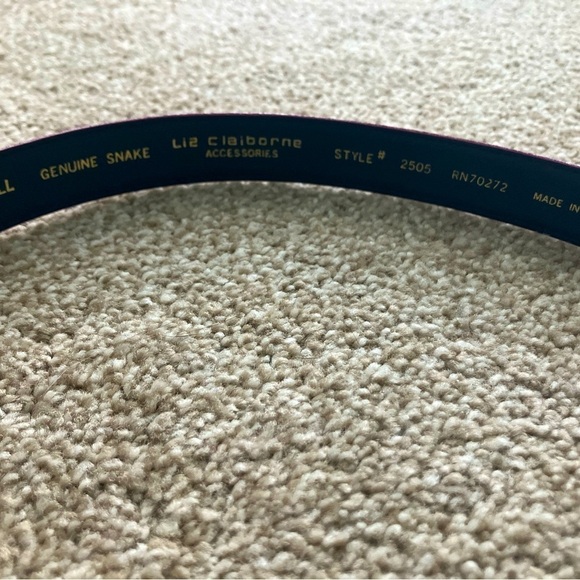 Liz Claiborne Raspberry Pink Colored Gold Buckle Genuine Snake Belt Size Small - Picture 2 of 4